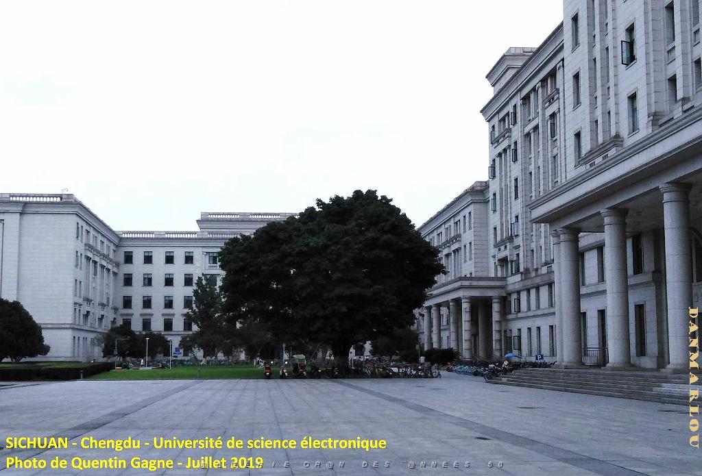 Chengdu- Universite Science electronique 054.jpg